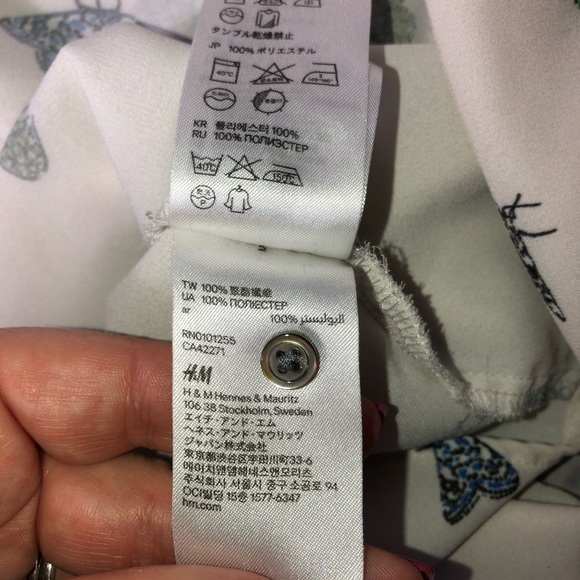 H&M Bug Print Button Down - Picture 6 of 7